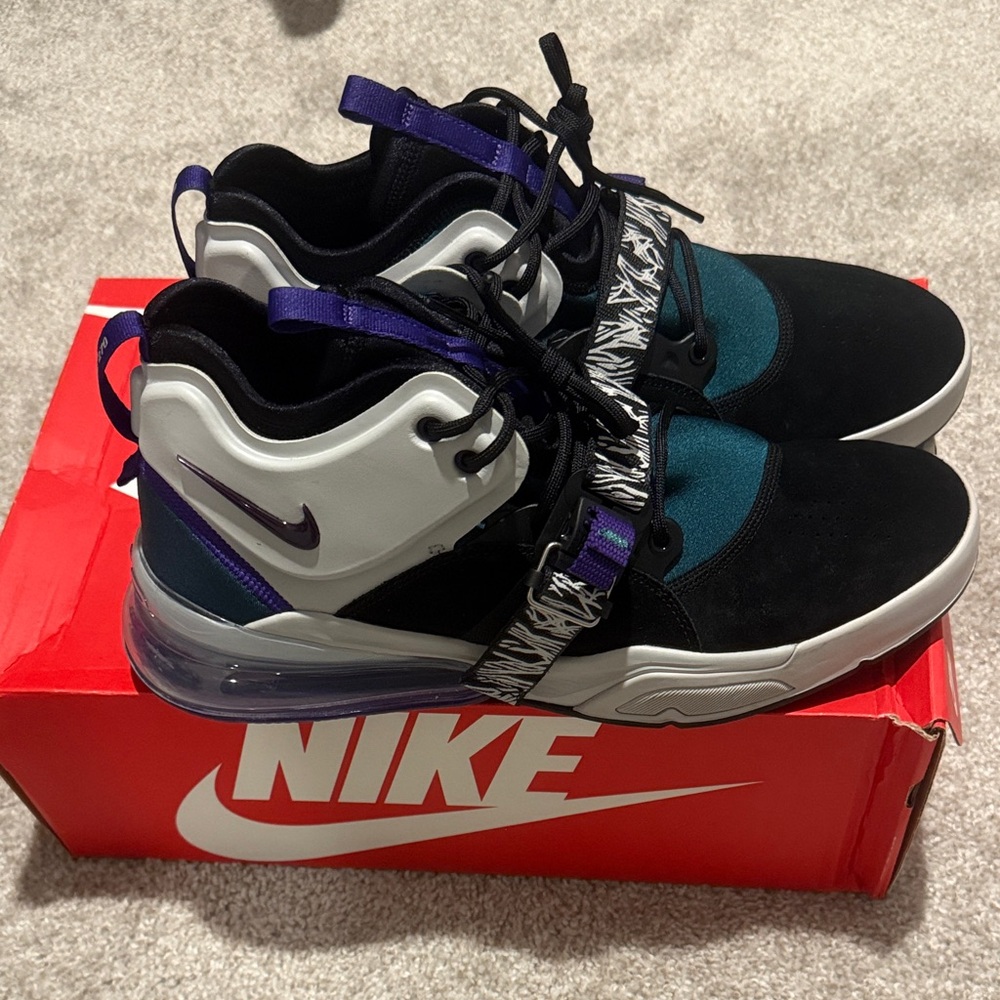 Nike Air Force 270 Black and Purple Sneakers Size 12